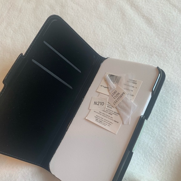 NWT Kate Spade folio crossbody iPhone case - Picture 3 of 5